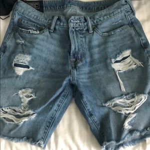 Men’s Abercrombie distressed Shorts